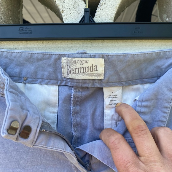 J.Crew Women’s 10” Bermuda stretch chino - Picture 3 of 3